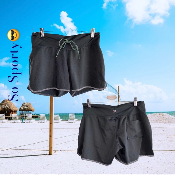 ⭐️So sporty shorts in excellent condition - Picture 5 of 13